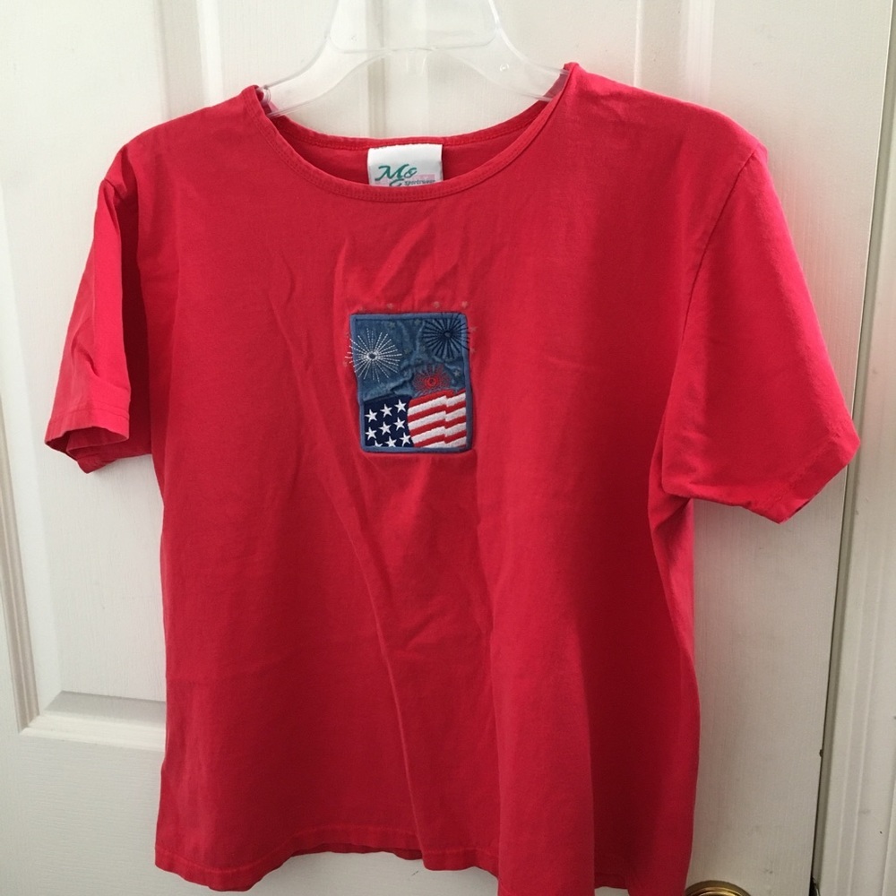FINAL MARKDOWN Ladies short sleeved tee large